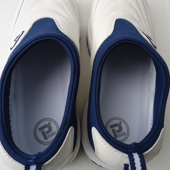 SIZE 9.5. PROPET wash & wear slip-on leather sneaker shoes.
